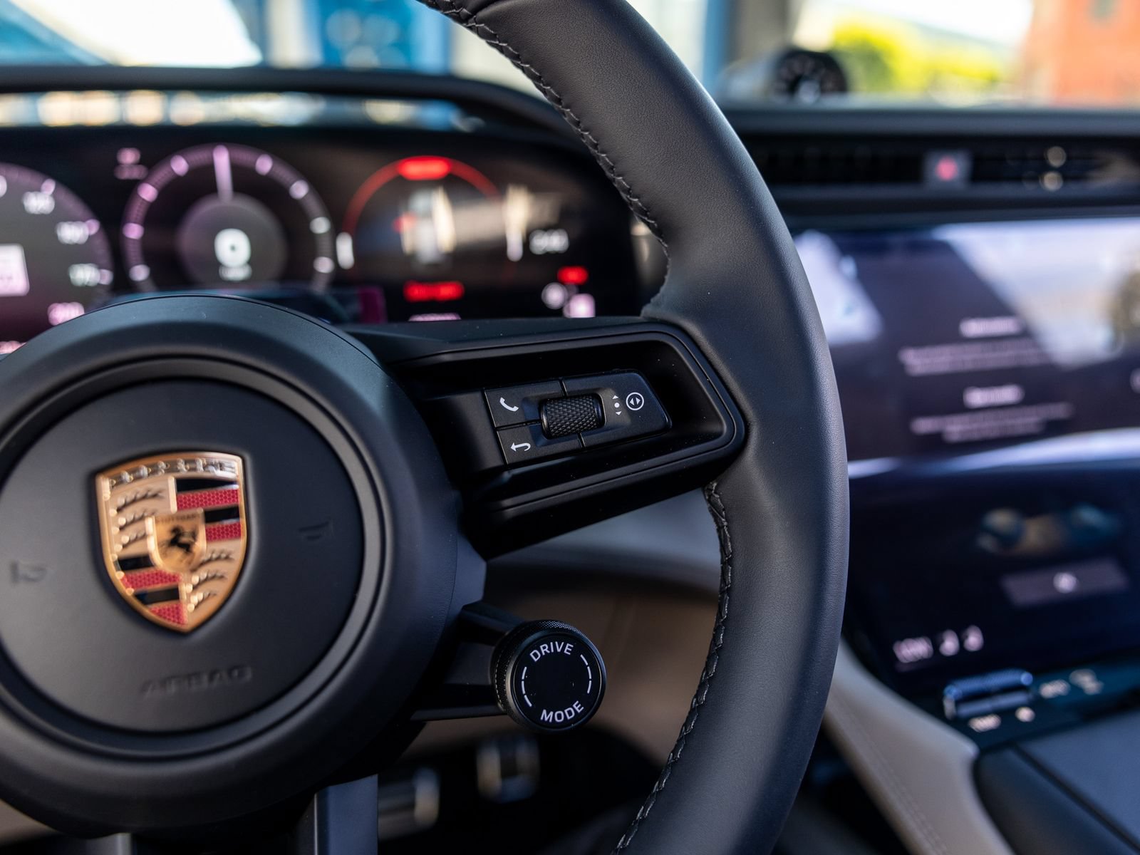 New 2026 Porsche Cayenne Electric AWD/4WD image 35