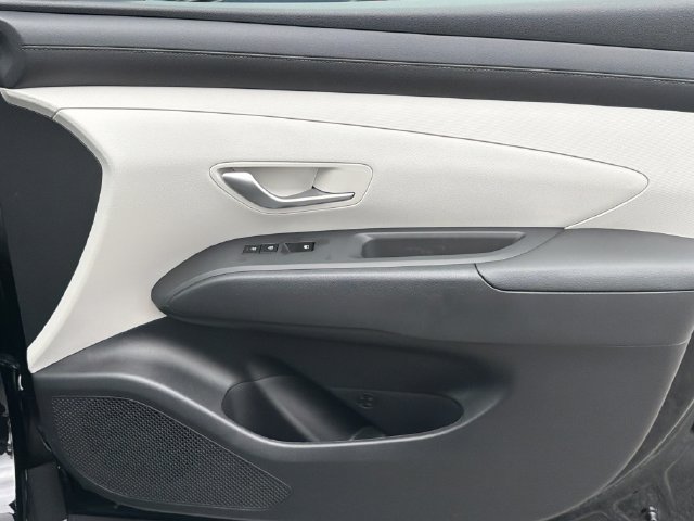 New 2026 Hyundai Tucson SE FWD image 16