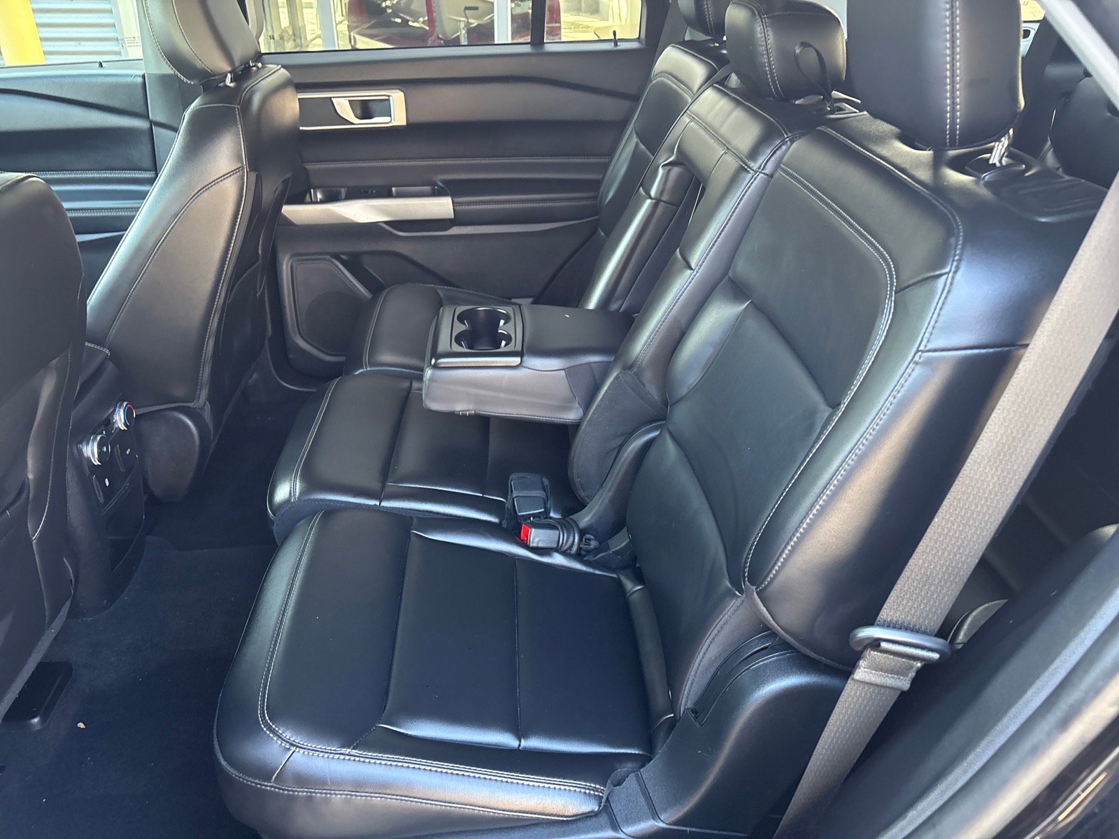 Used 2022 Ford Explorer XLT w/ Equipment Group 202A image 40