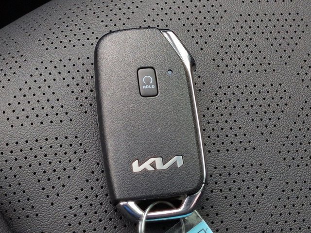 Used 2024 Kia Seltos SX w/ SX Sunroof Package AWD/4WD image 31