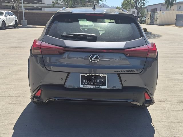 New 2026 Lexus UX 300h AWD image 9