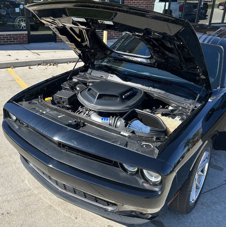 Used 2016 Dodge Challenger R/T image 39