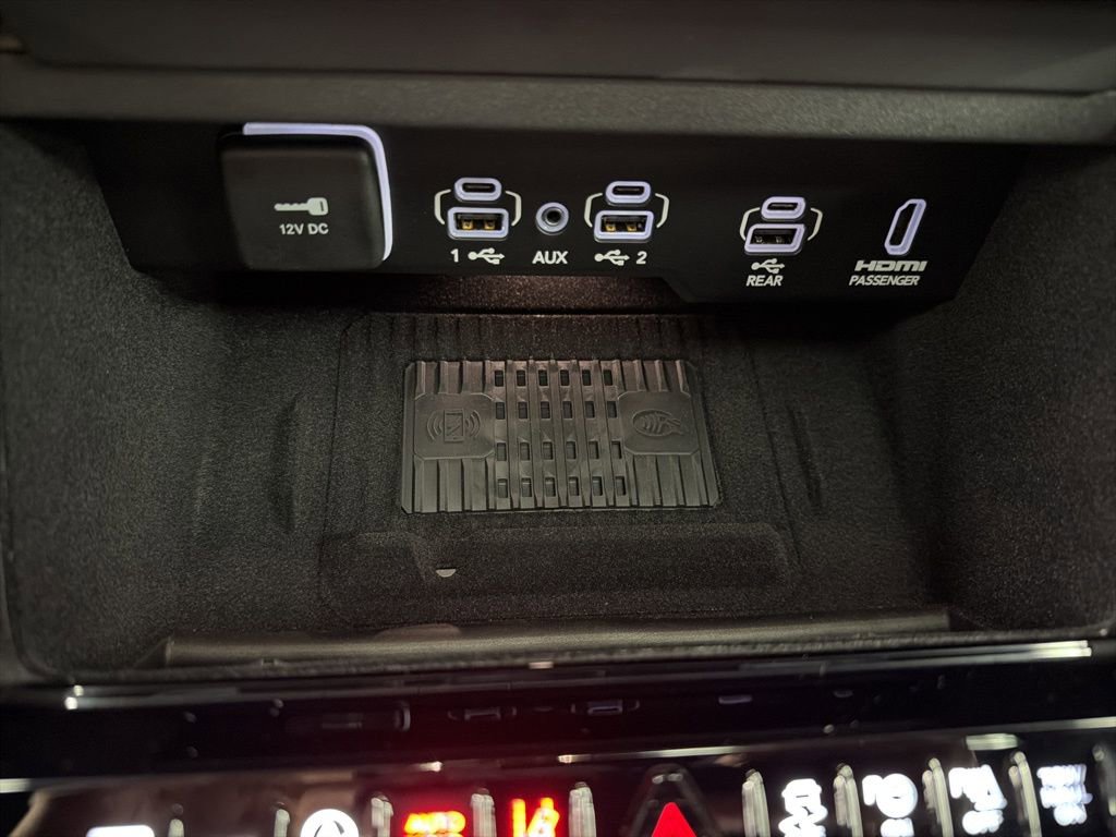 New 2026 Jeep Grand Wagoneer Summit w/ Rear Seat Video Group I image 30