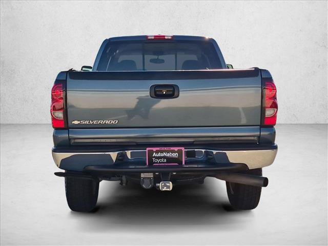 Used 2006 Chevrolet Silverado 2500 LT w/ Heavy-Duty Power Package RWD image 7