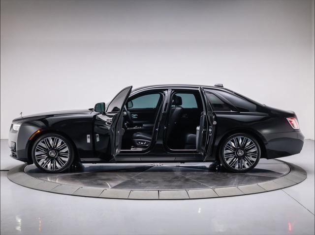 Used 2025 Rolls-Royce Ghost image 19