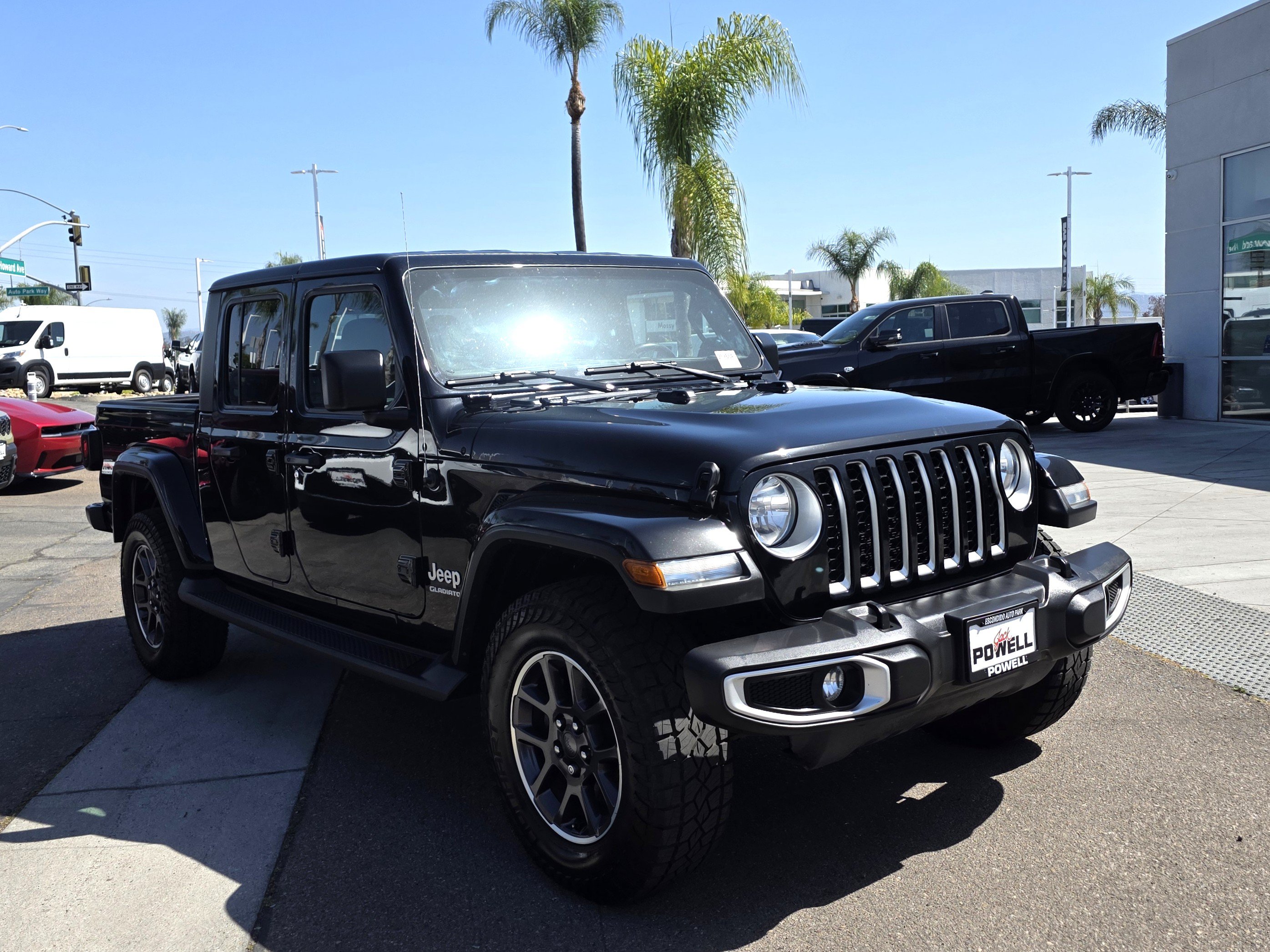 Used 2022 Jeep Gladiator Overland w/ Popular Equipment Package AWD/4WD image 6