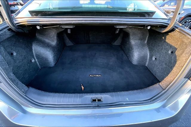 Used 2024 Nissan Altima 2.5 SV image 21