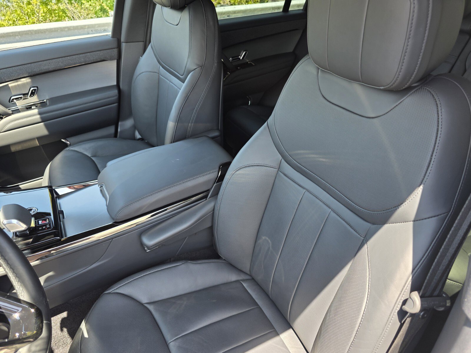 Used 2024 Land Rover Range Rover Sport Dynamic SE AWD/4WD image 12