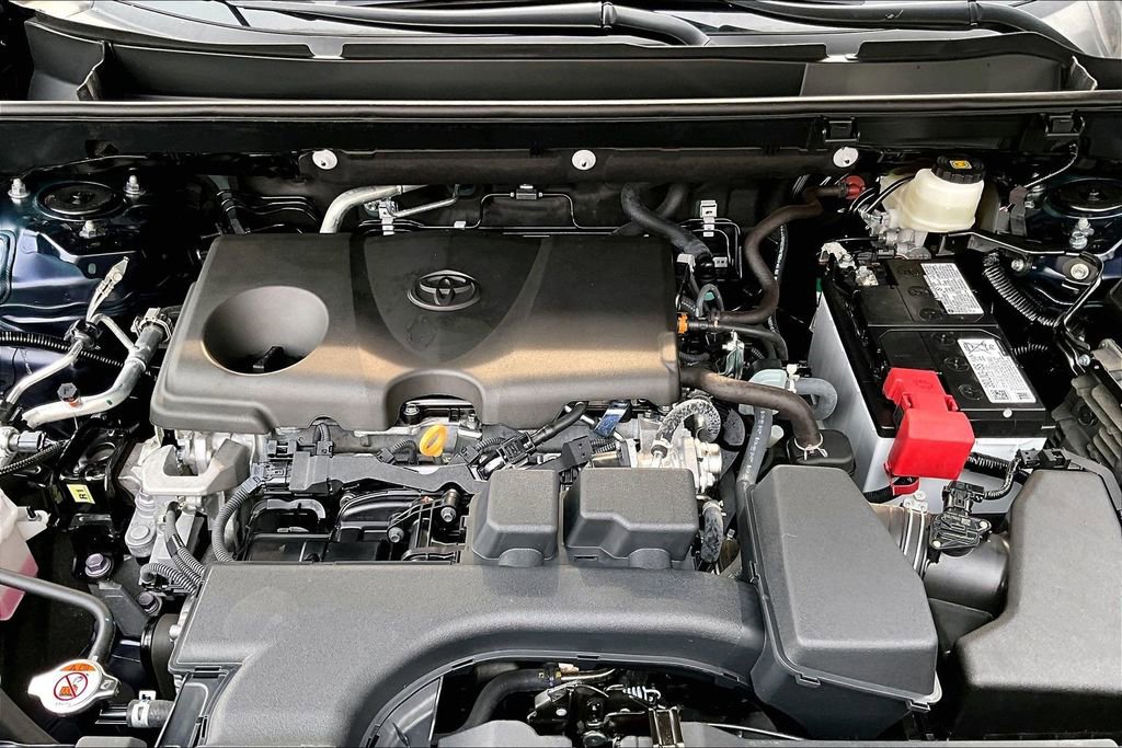 Used 2025 Toyota RAV4 XLE w/ Convenience Package image 23