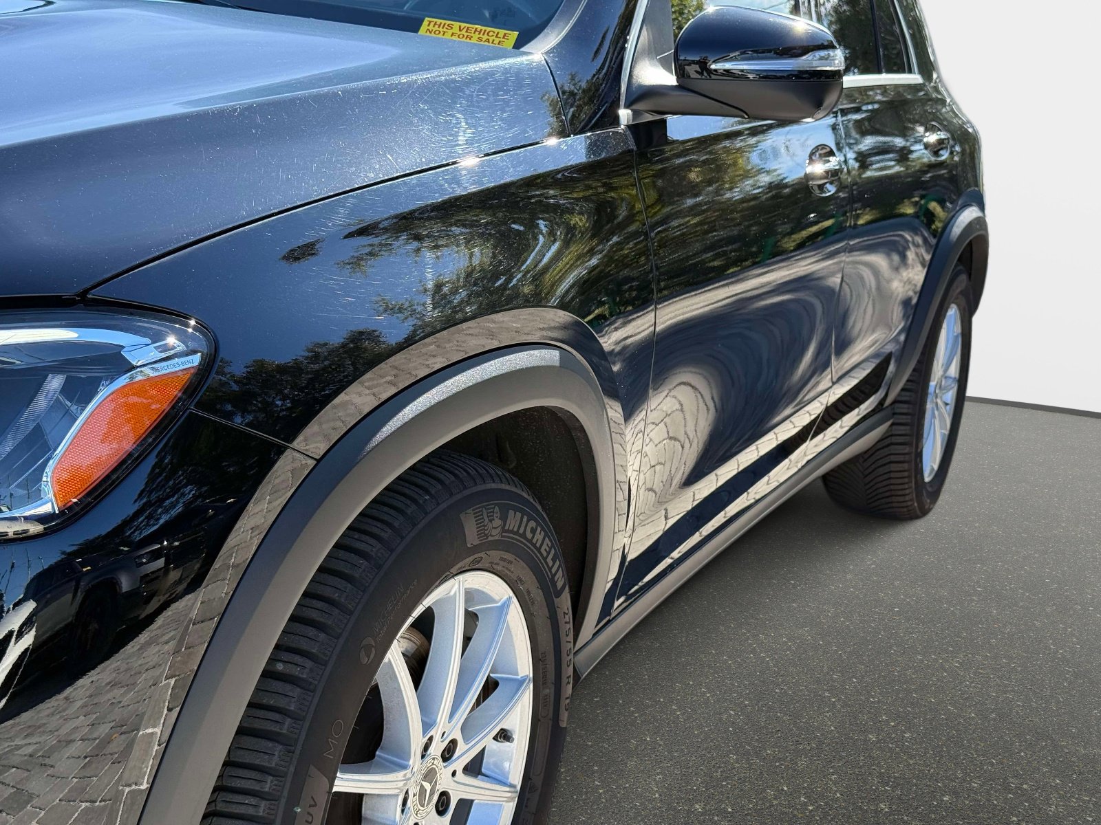 Used 2024 Mercedes-Benz GLE 350 4MATIC image 11