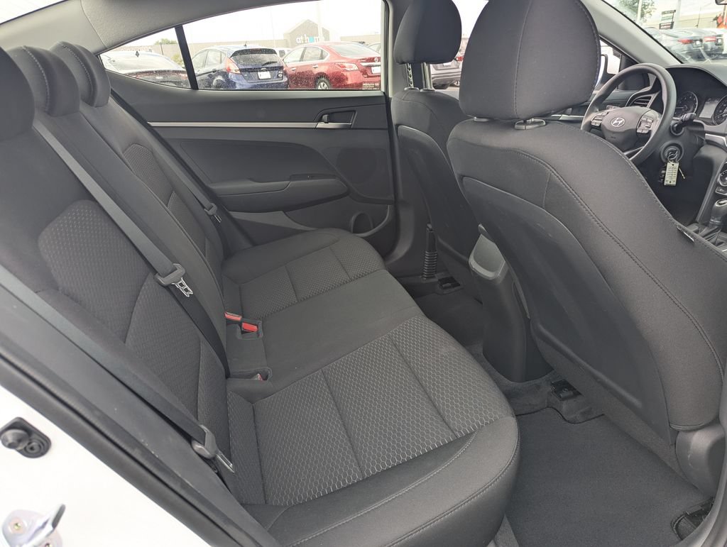 Used 2019 Hyundai Elantra SE w/ Cargo Package FWD image 29
