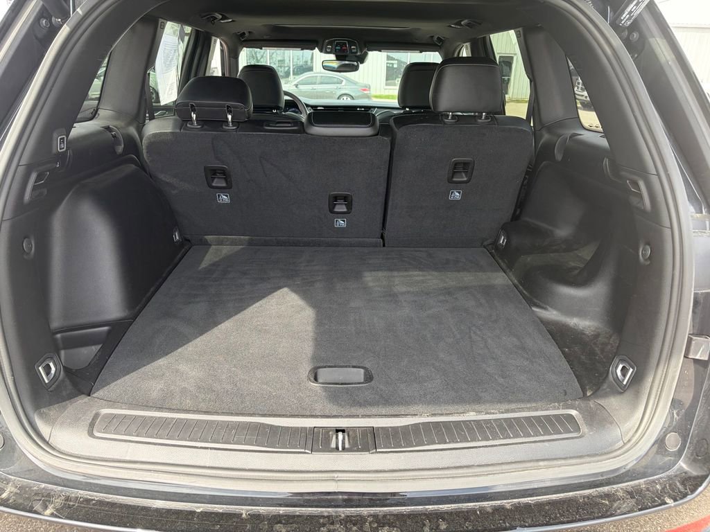 Used 2024 Jeep Grand Cherokee Altitude AWD/4WD image 18