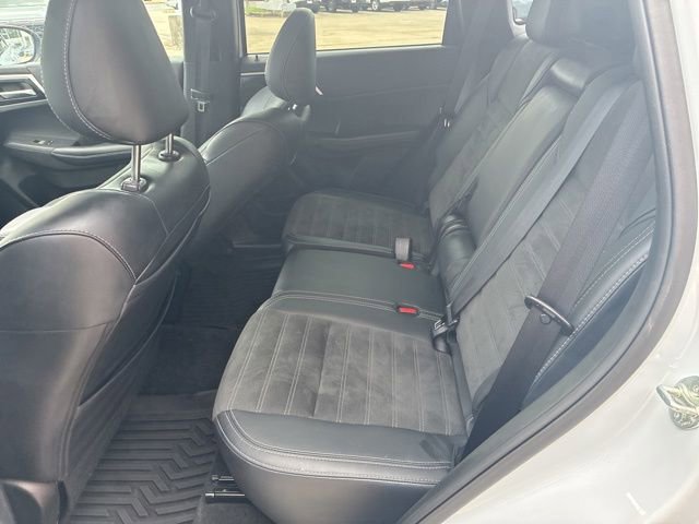Used 2024 Mitsubishi Outlander SE FWD image 15