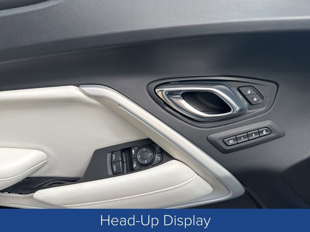 Used 2016 Chevrolet Camaro SS image 12