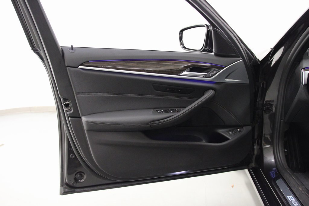 Used 2019 BMW 530e xDrive image 15