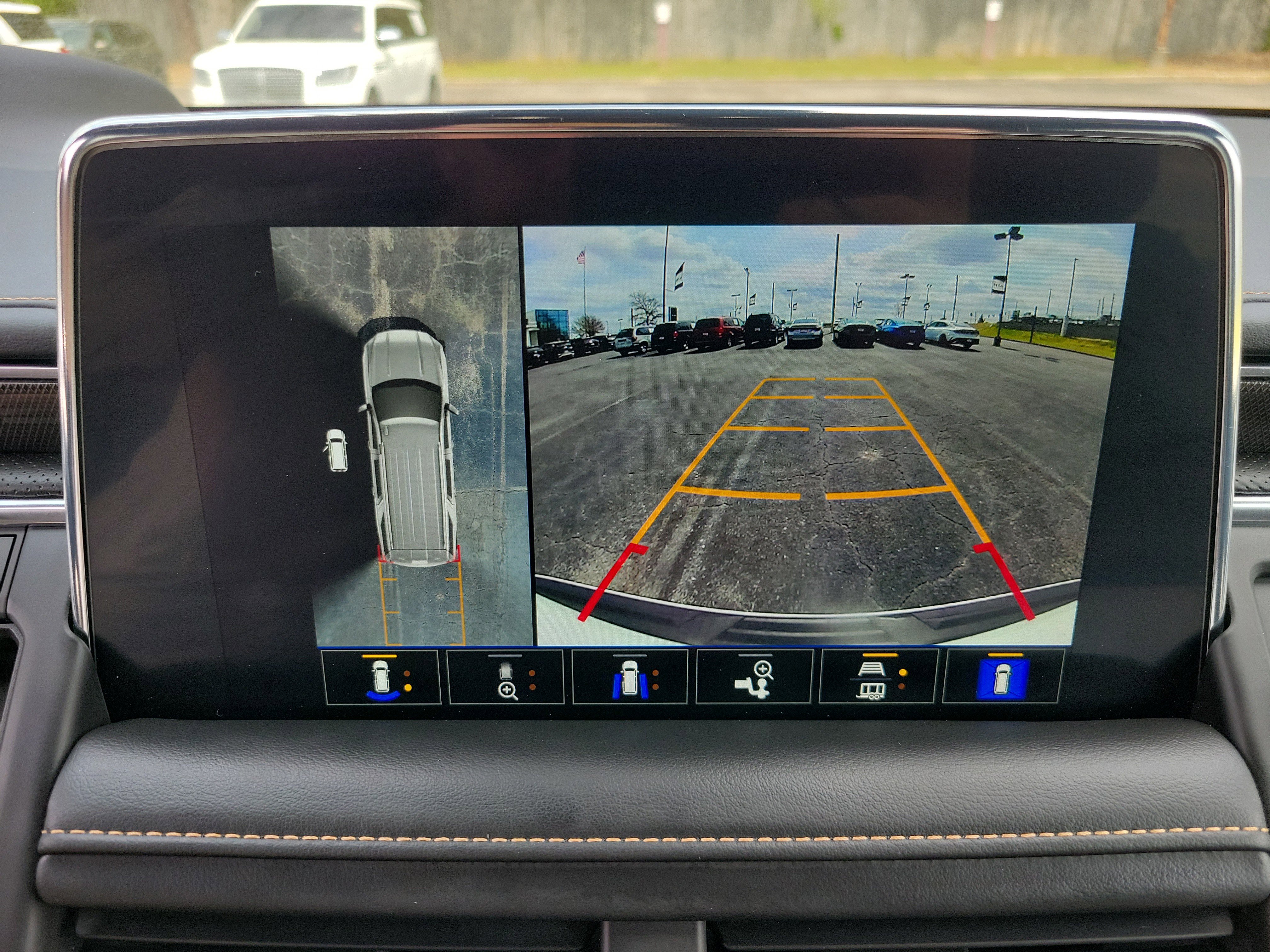 Used 2023 GMC Yukon AT4 image 15