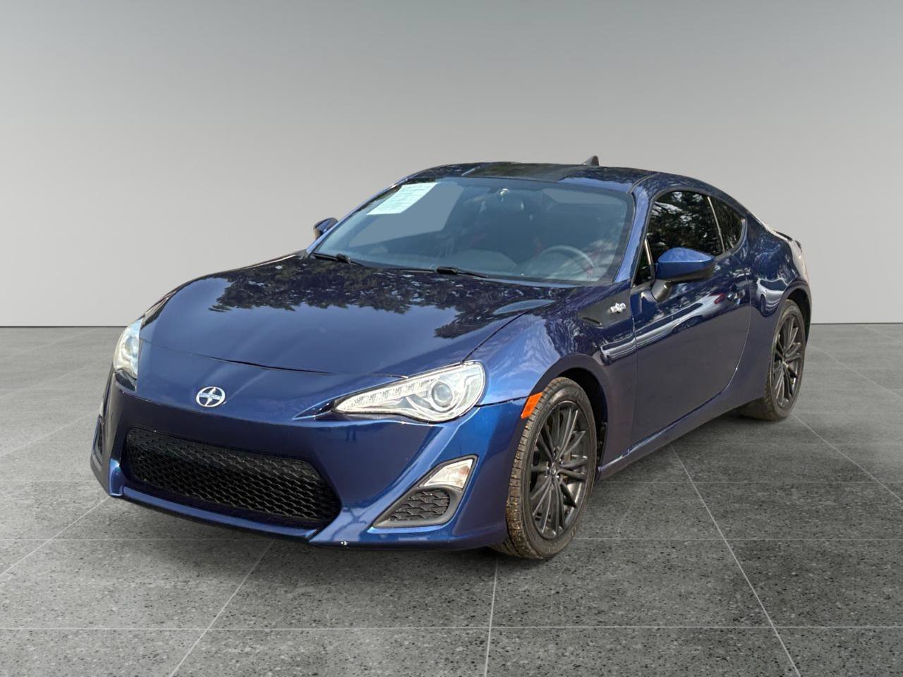 Used 2015 Scion FR-S RWD image 2