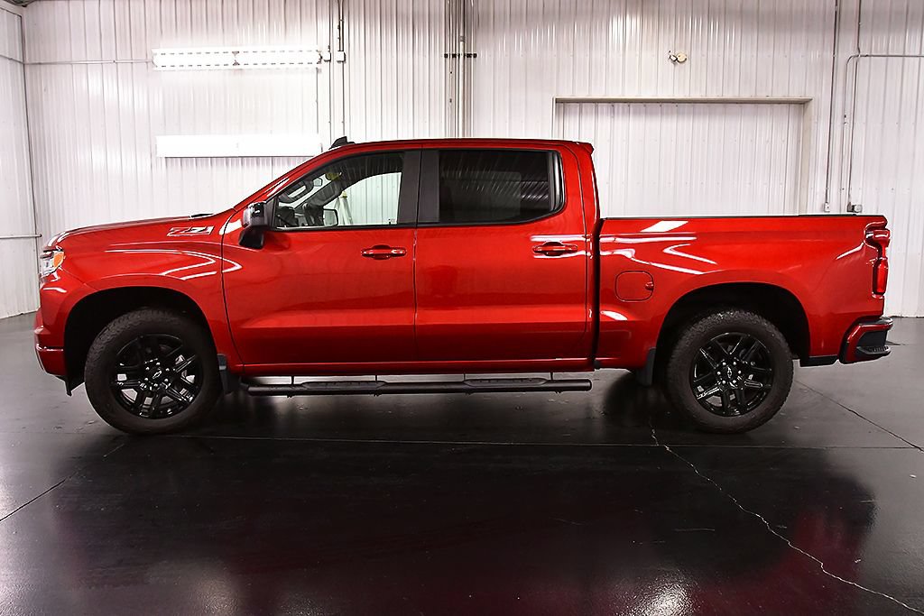 Used 2024 Chevrolet Silverado 1500 RST AWD/4WD image 4