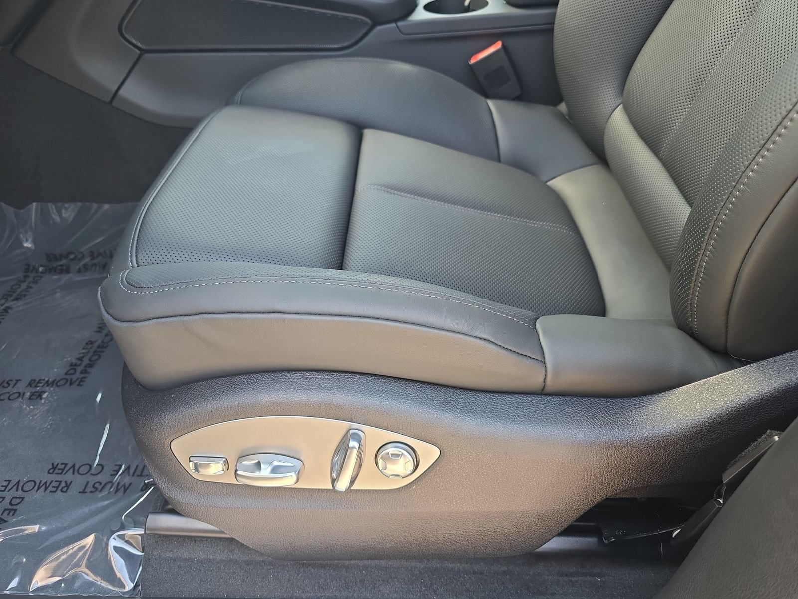 New 2026 Porsche Macan S AWD/4WD image 14
