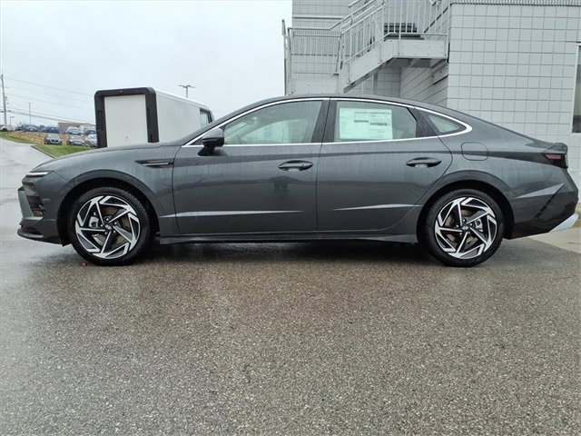 New 2026 Hyundai Sonata SEL image 2