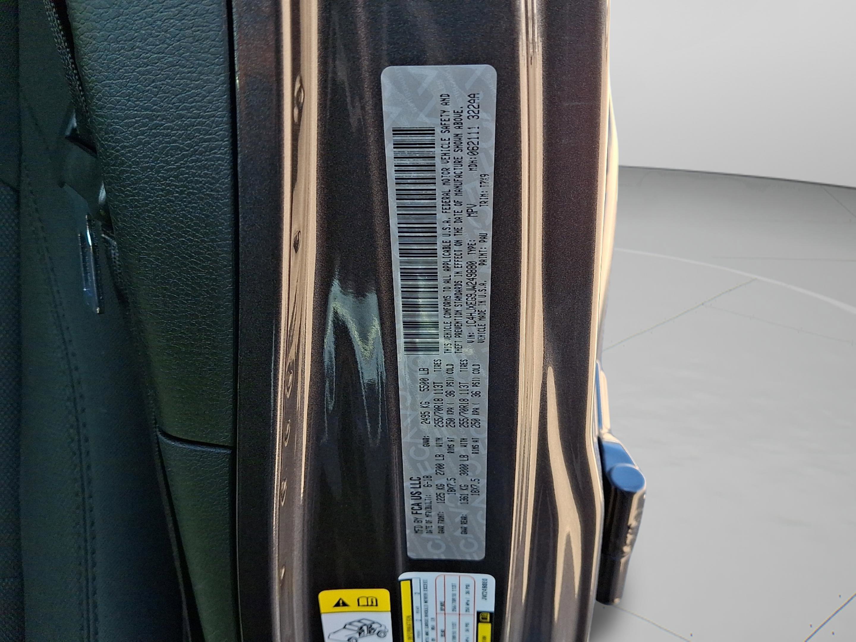 Certified 2018 Jeep Wrangler Unlimited Sahara image 26