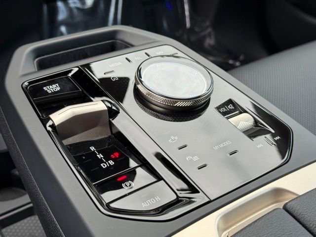 Used 2026 BMW iX xDrive45 image 27