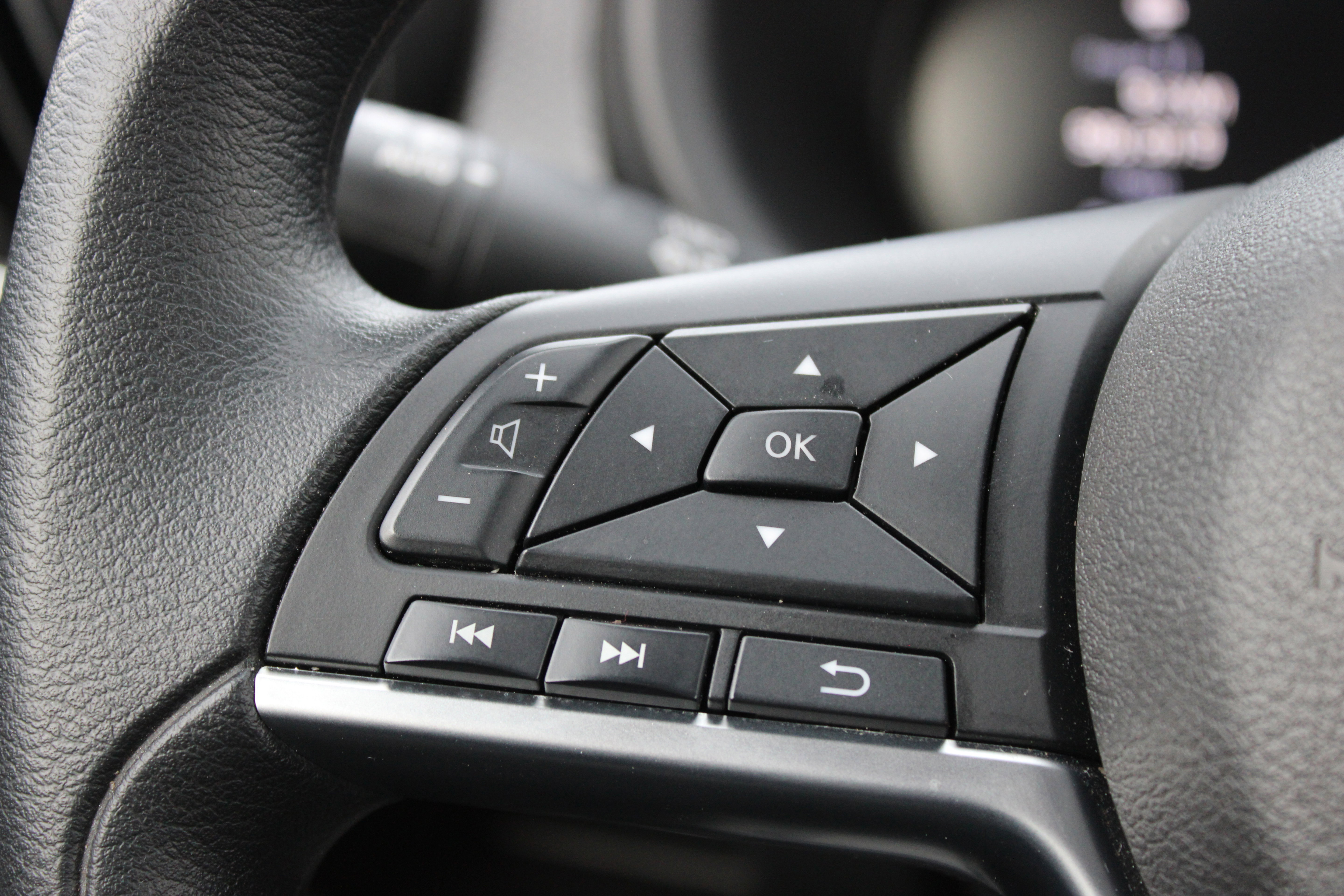 Certified 2024 Nissan Kicks SV image 24