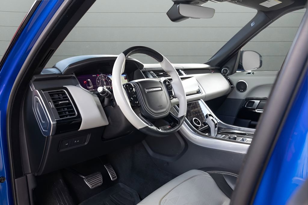 Used 2020 Land Rover Range Rover Sport SVR image 44
