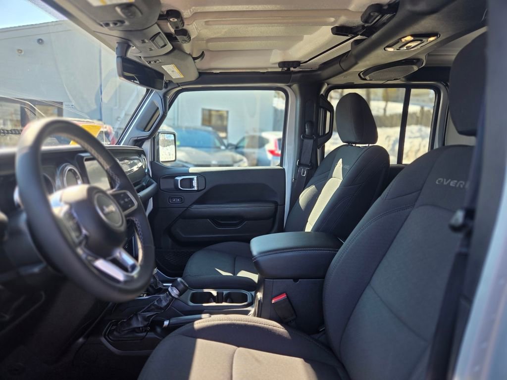 Used 2023 Jeep Gladiator Overland image 17