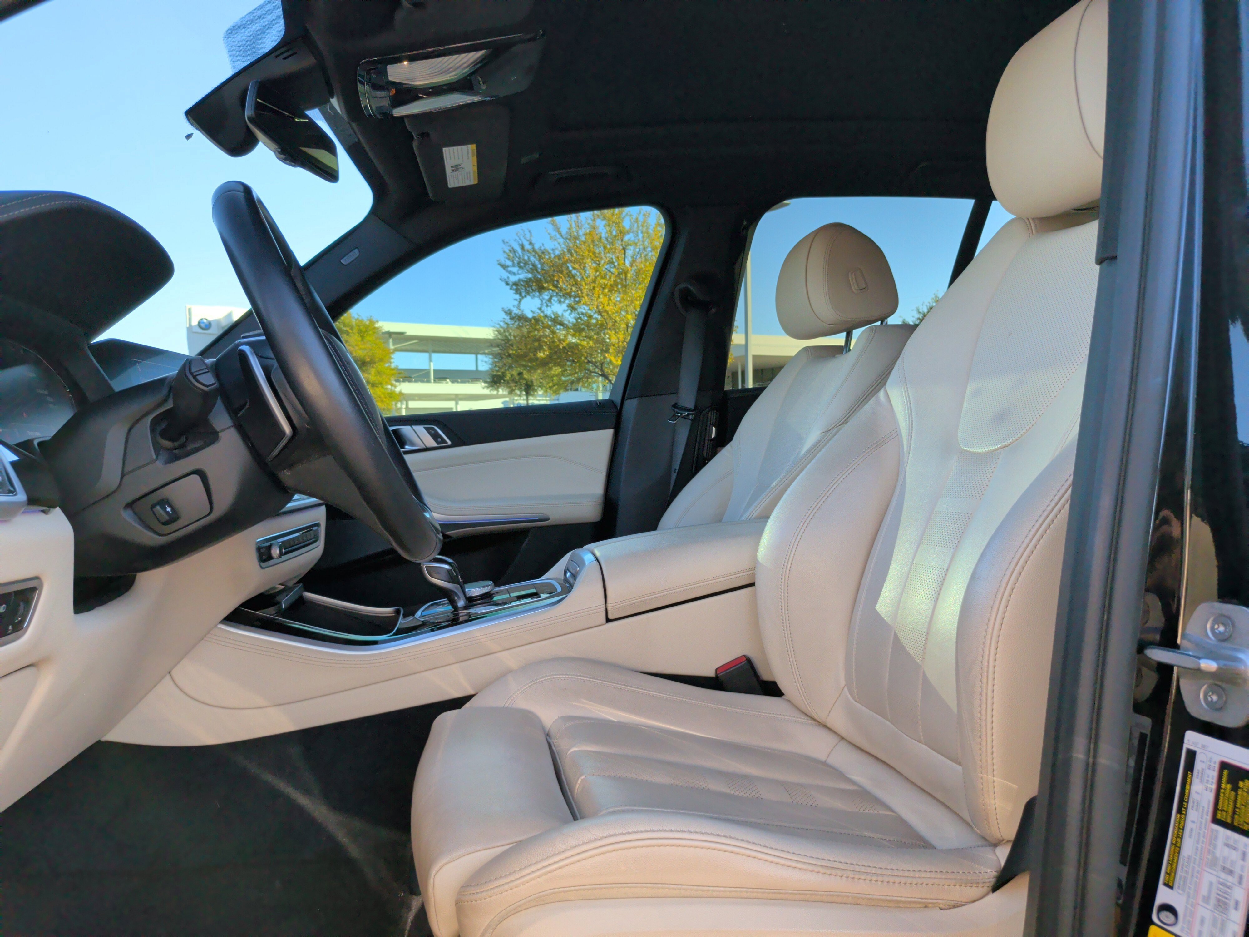 Used 2021 BMW X5 xDrive40i w/ Premium Package image 15