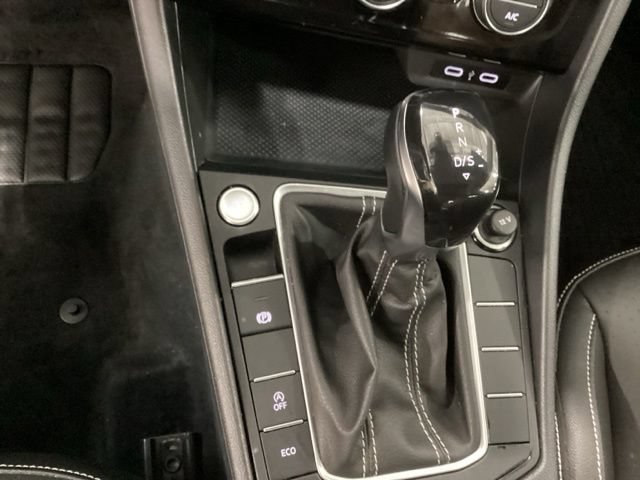 Certified 2023 Volkswagen Jetta SE w/ Panoramic Sunroof Package FWD image 18
