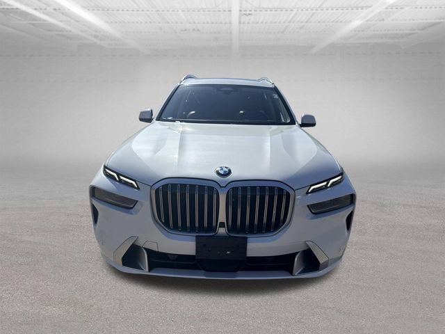 Used 2023 BMW X7 xDrive40i AWD/4WD image 14