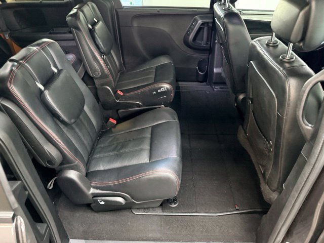 Used 2017 Dodge Grand Caravan GT FWD image 37