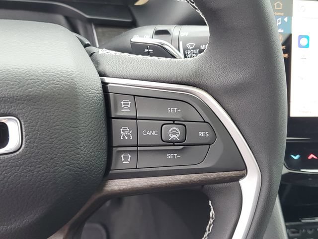 New 2026 Jeep Grand Cherokee Limited w/ Limited Altitude Package AWD/4WD image 23