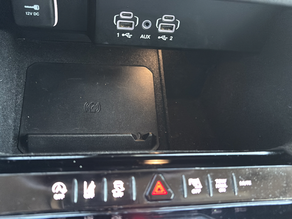Used 2022 Jeep Wagoneer Series III RWD image 28