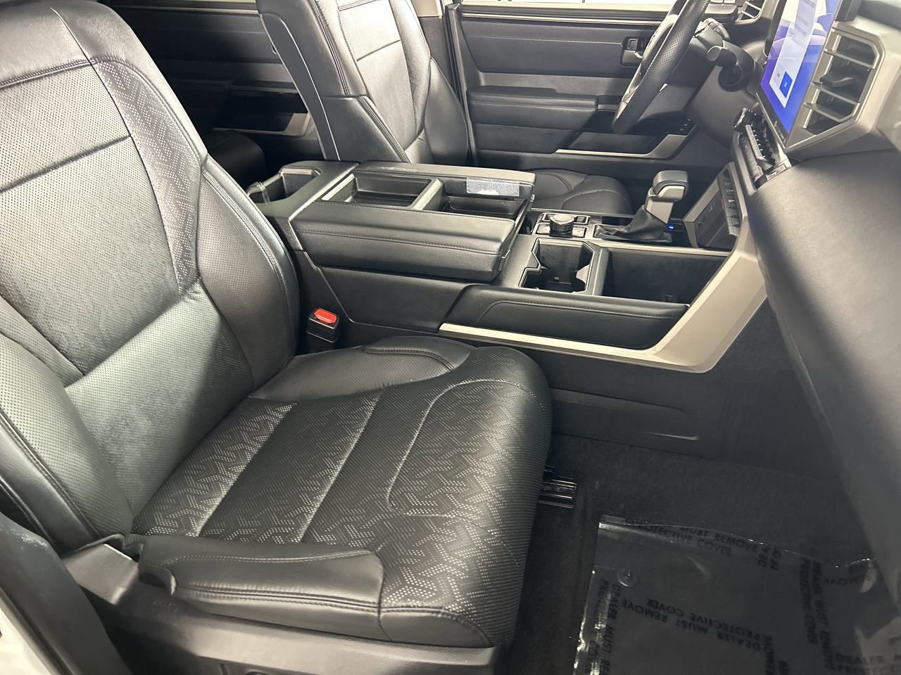 Used 2024 Toyota Tundra Limited AWD/4WD image 25