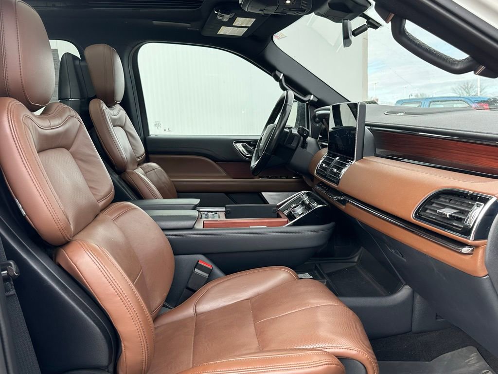 Used 2023 Lincoln Navigator L Reserve image 27