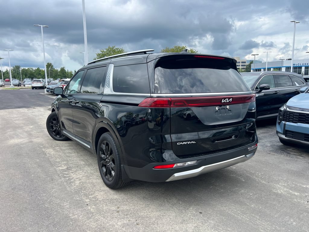 Certified 2023 Kia Carnival SX FWD image 6