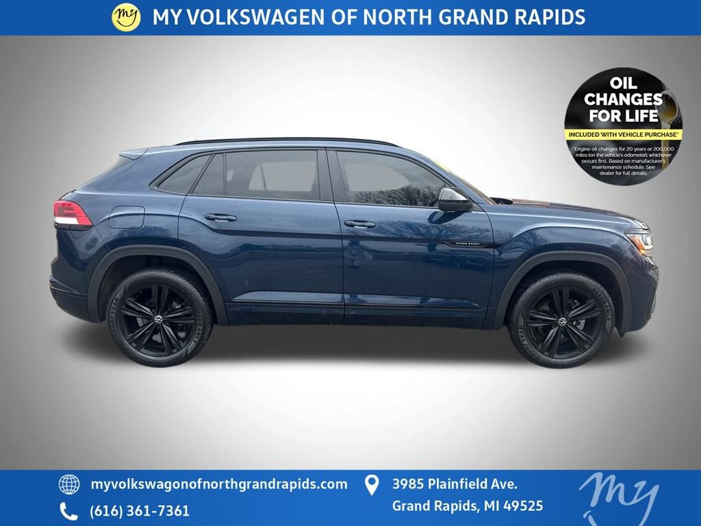Certified 2023 Volkswagen Atlas Cross Sport SEL R-Line AWD/4WD image 9