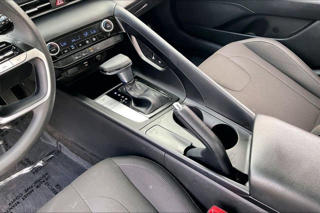 Certified 2021 Hyundai Elantra SEL FWD image 20