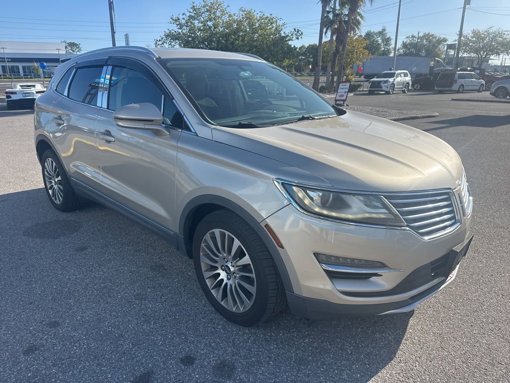 Used 2017 Lincoln MKC Reserve image 1