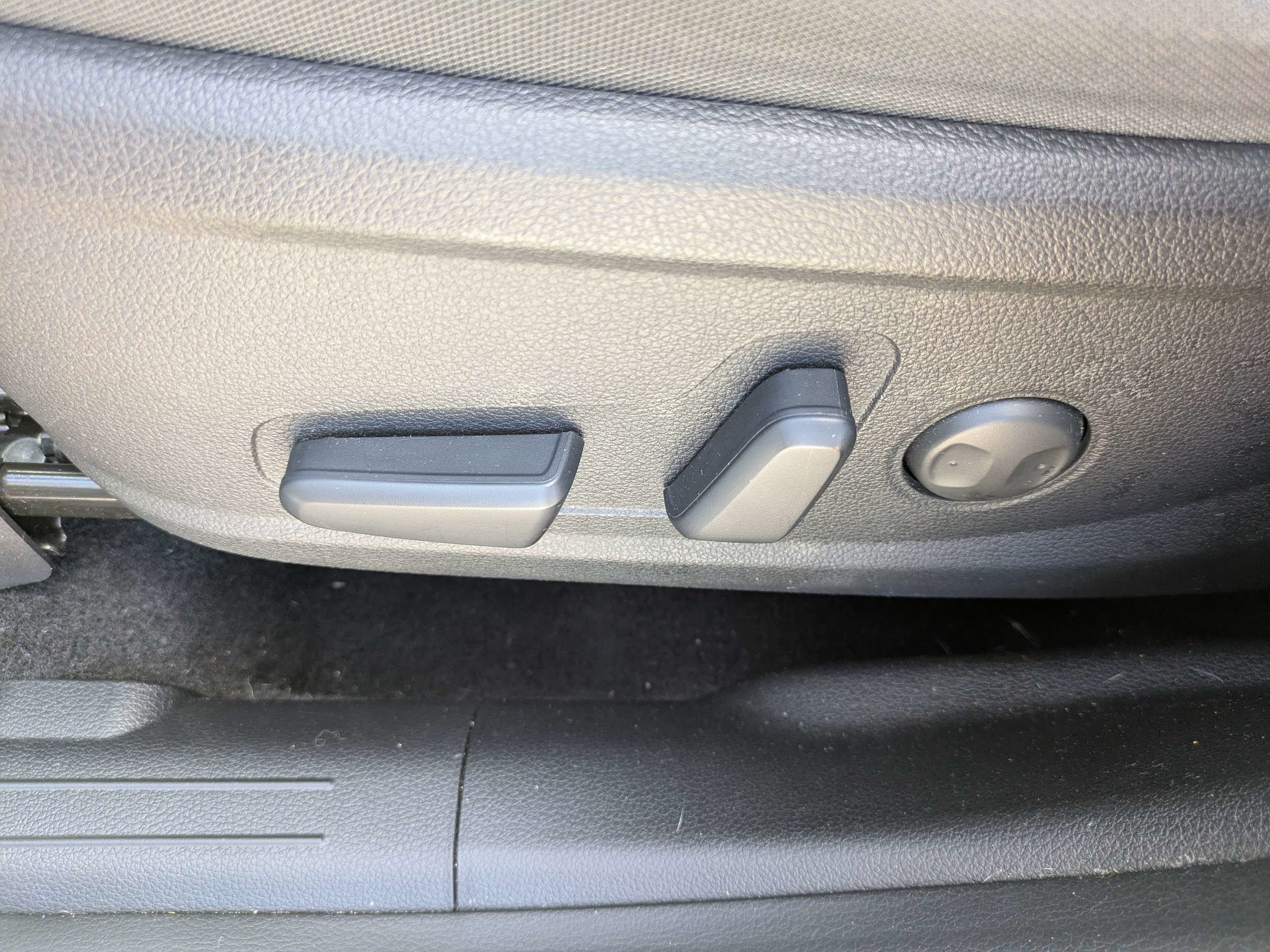 Certified 2023 Hyundai Santa Fe SEL FWD image 18
