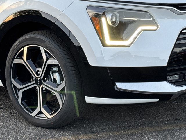 New 2025 Kia Niro EX Touring image 7
