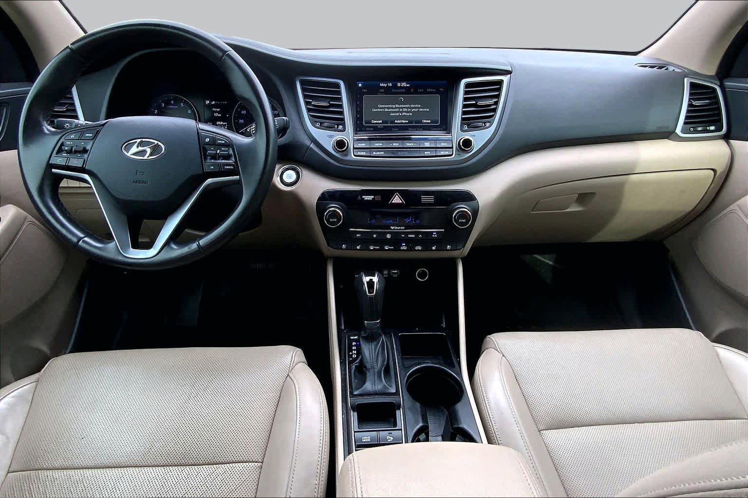 Used 2016 Hyundai Tucson Limited w/ Option Group 03 FWD image 16