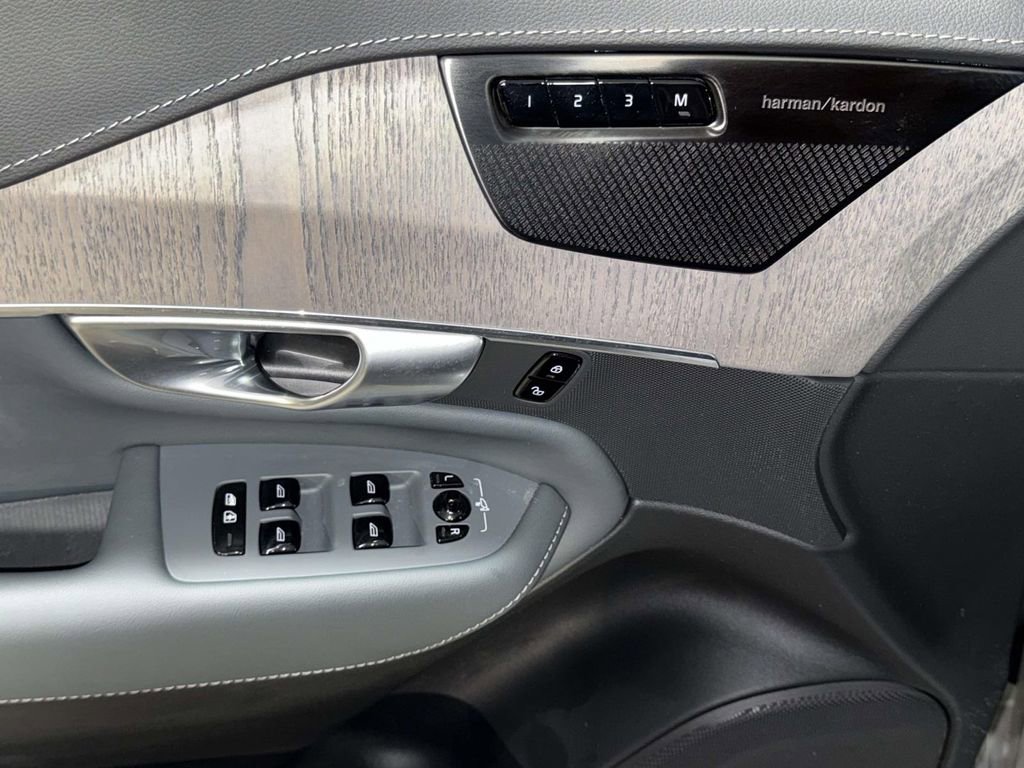 Used 2024 Volvo XC90 T8 Ultimate w/ Protection Package Premier image 21