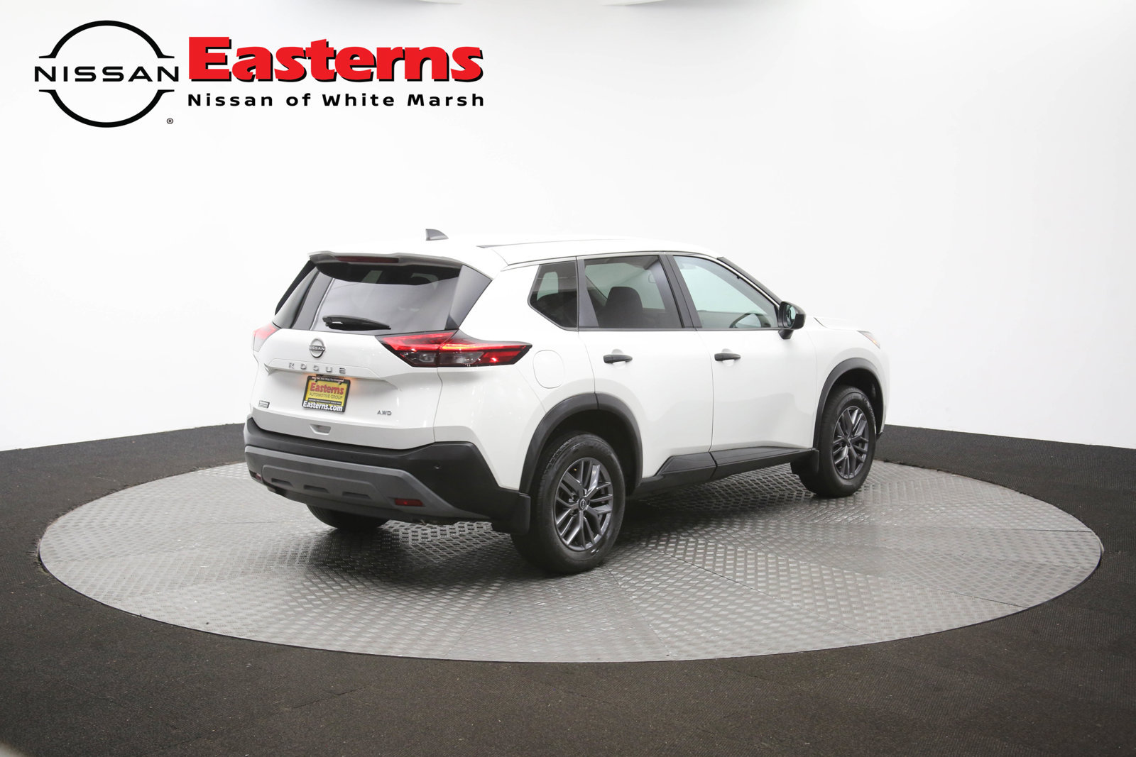 Used 2023 Nissan Rogue S AWD/4WD image 37
