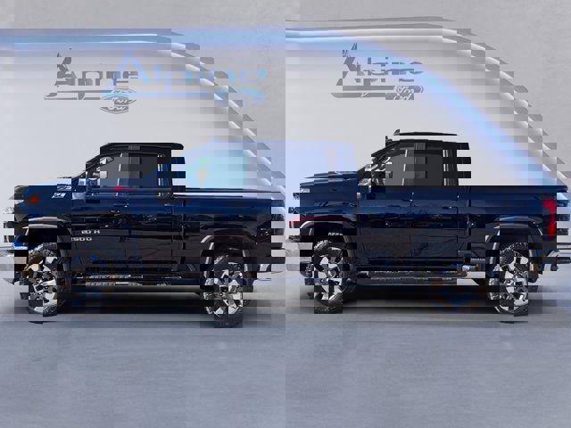 Used 2022 Chevrolet Silverado 2500 LT w/ Convenience Package image 2
