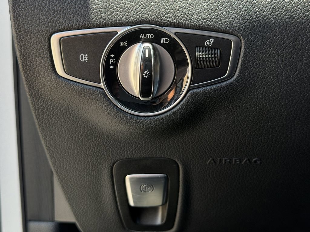 Used 2021 Mercedes-Benz E 350 4MATIC Sedan image 22