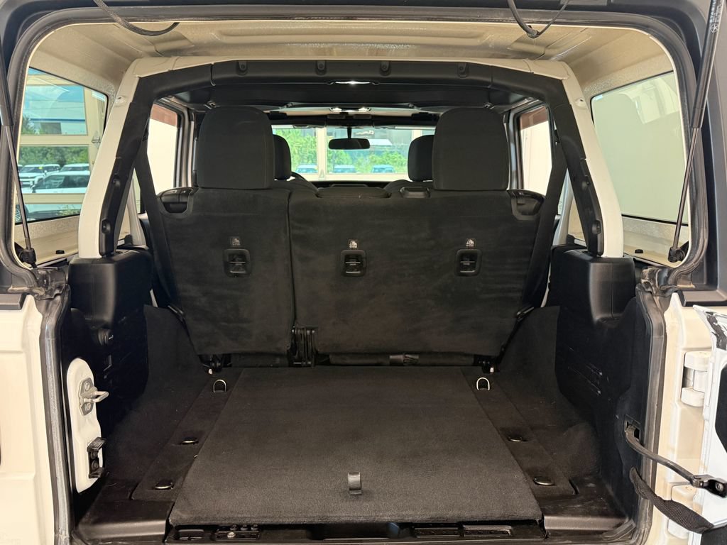 Used 2022 Jeep Wrangler Unlimited Sport AWD/4WD image 30