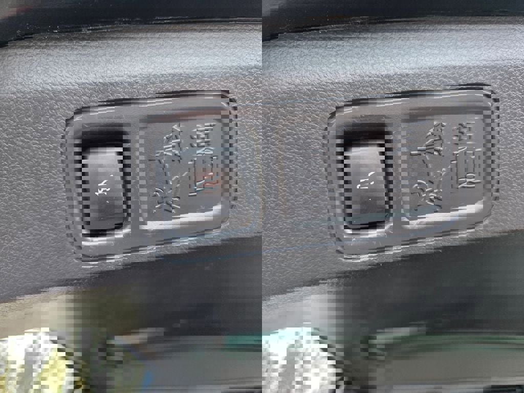 Used 2023 Ford Expedition Limited image 28